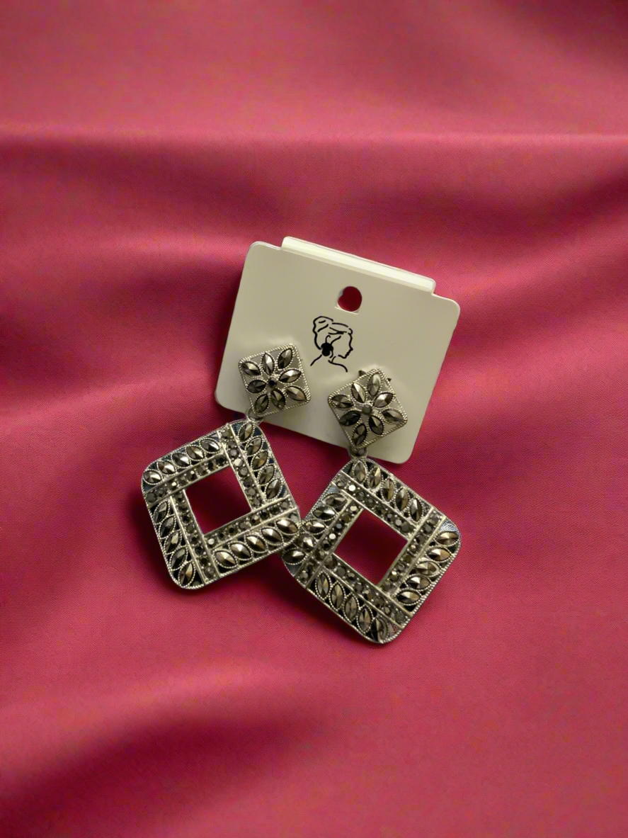 HIRRAA Earrings