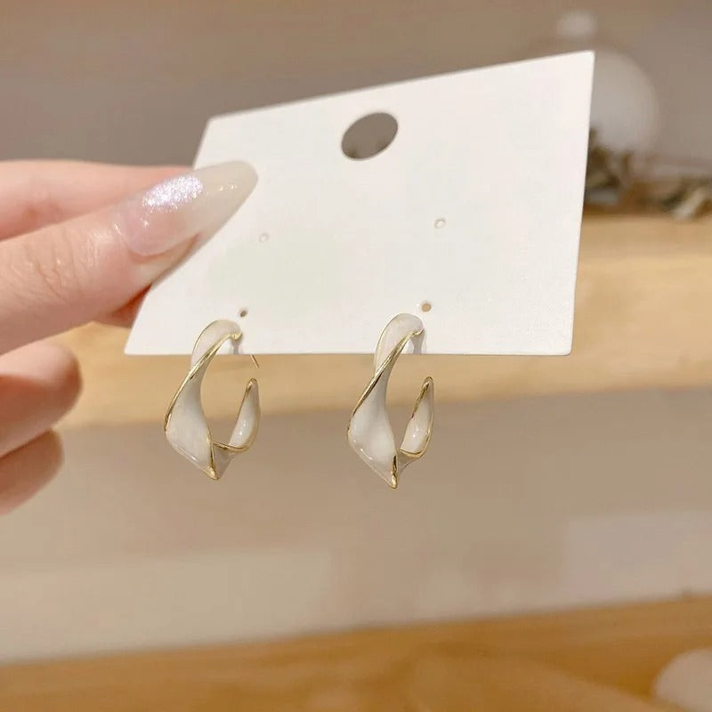White Curved Casual Earrings
