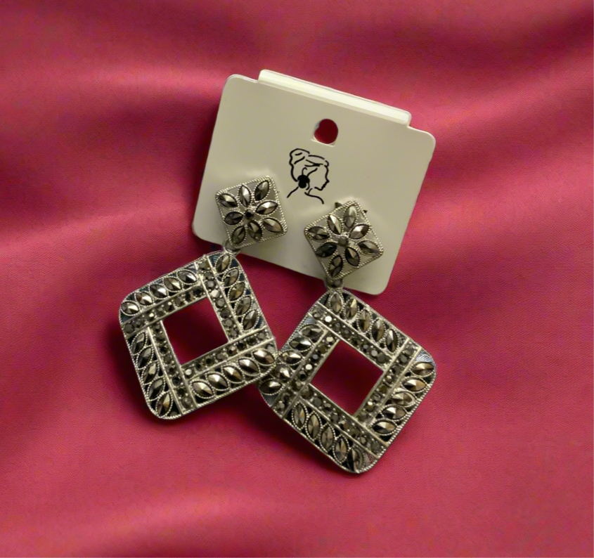 HIRRAA Earrings