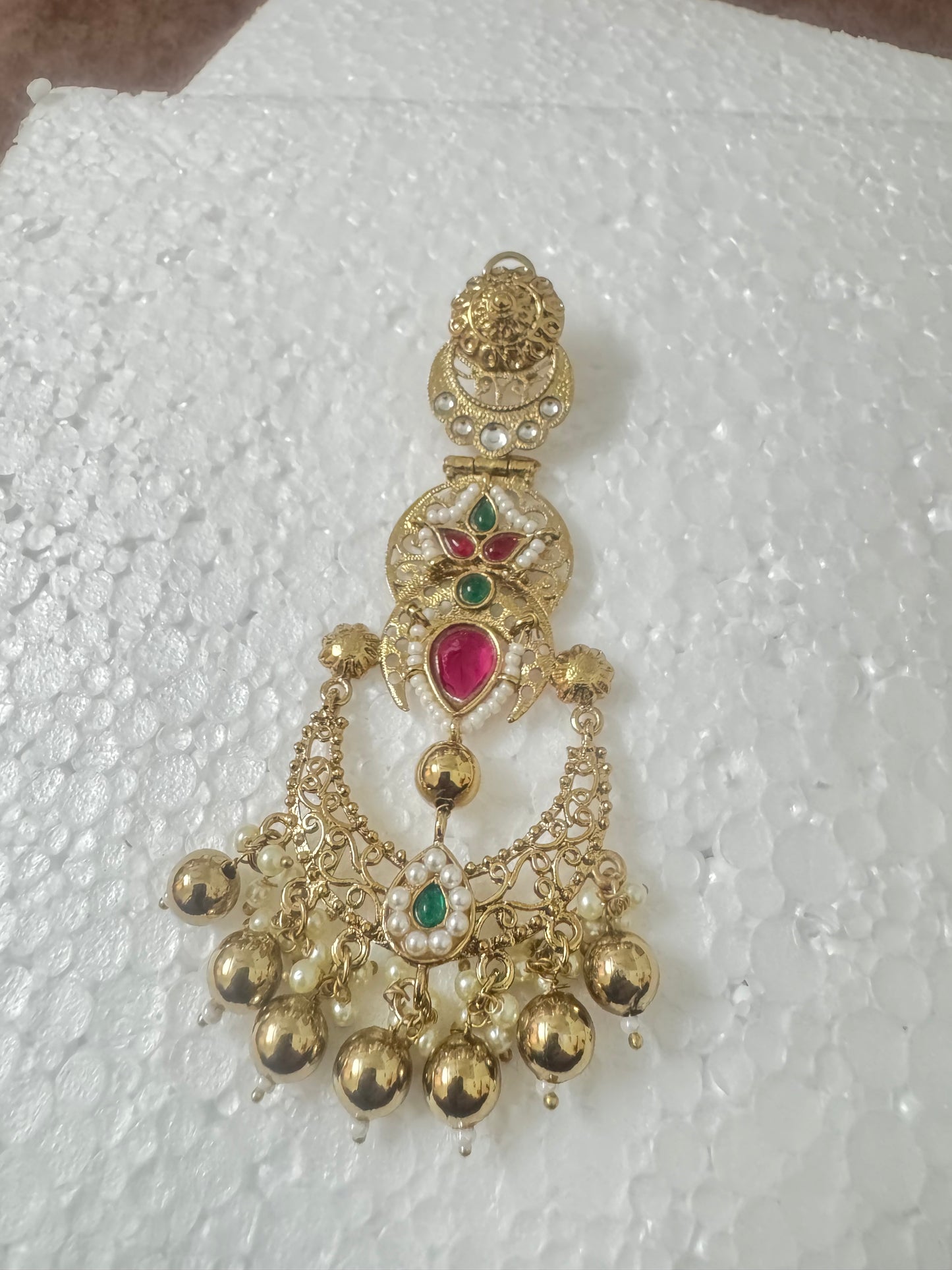 Golden Kareena Chandbali