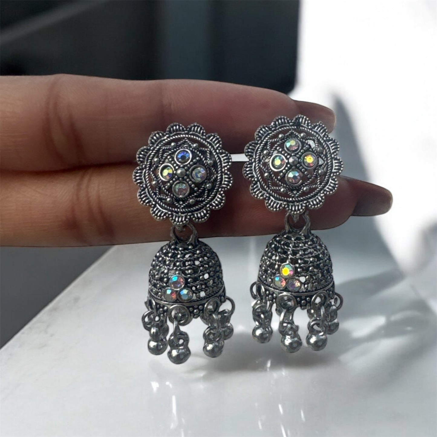 CLOVER JHUMKA