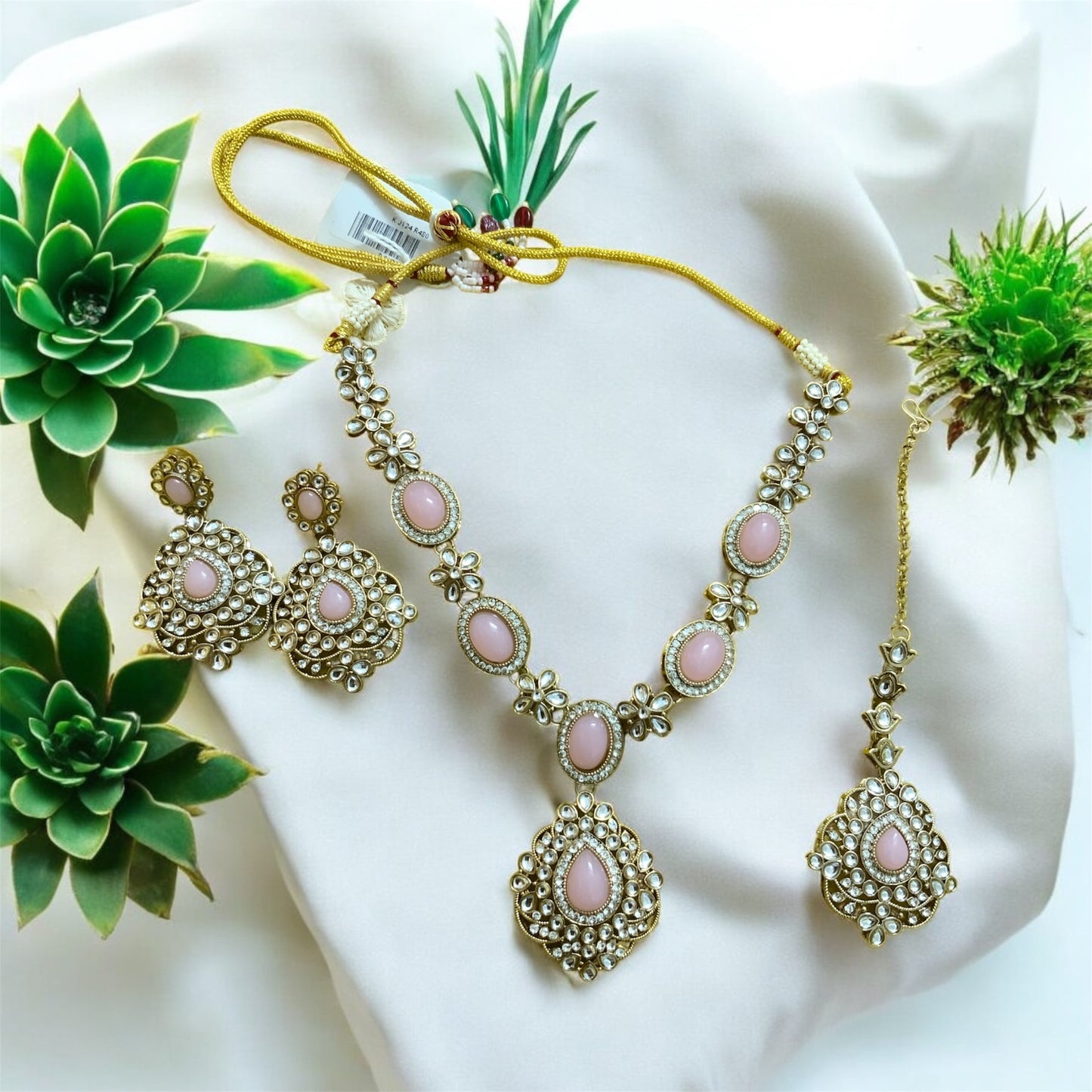Blush Pink Kundan Jewellery Set