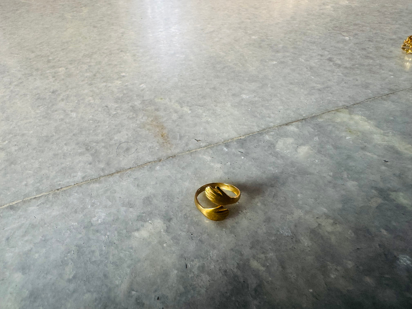 Hug Me Ring