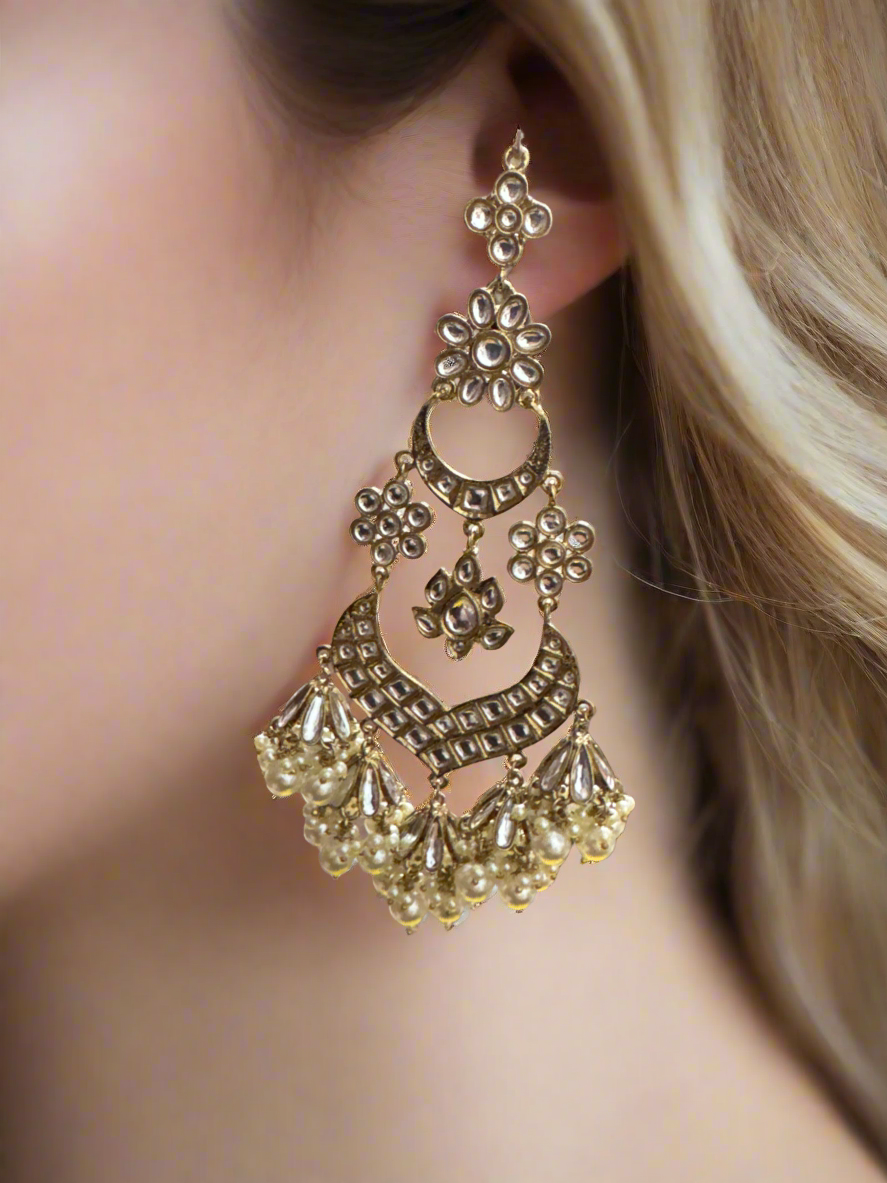 White Kan Chain Earrings