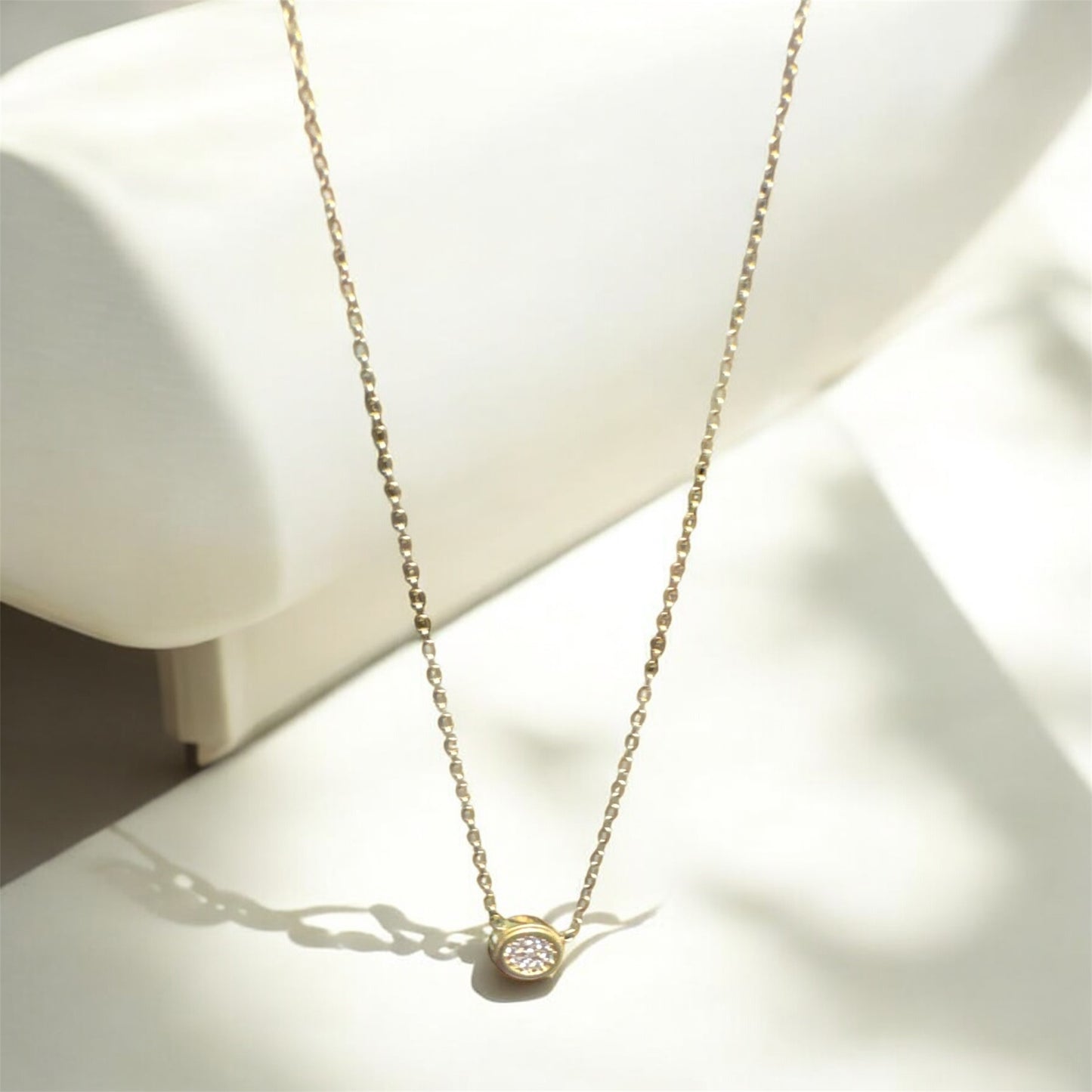 Dainty Stone Embedded Necklace