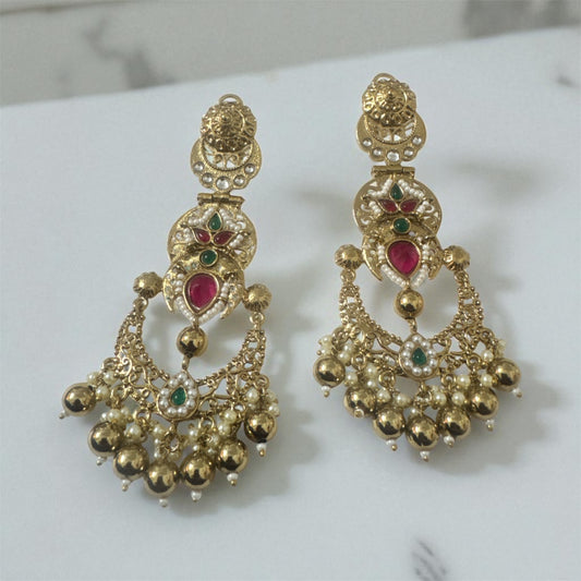 Golden Kareena Chandbali