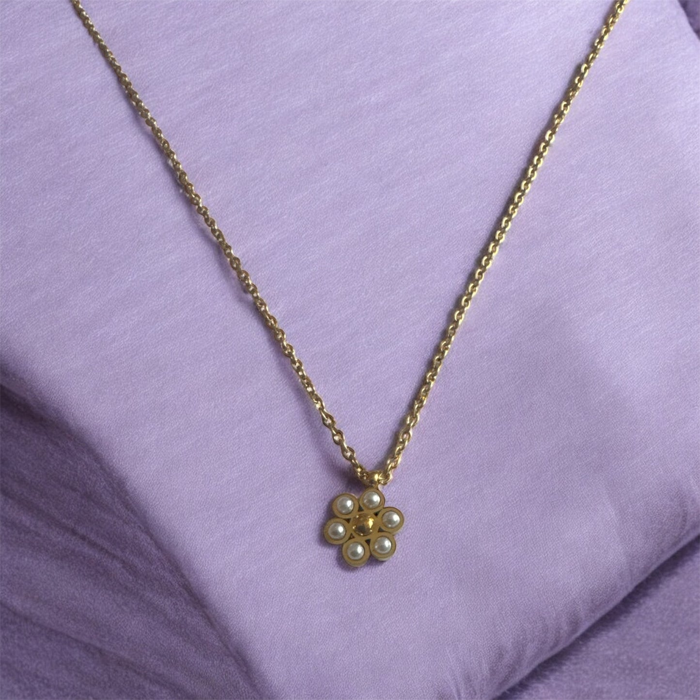 Pearl Clover Necklace