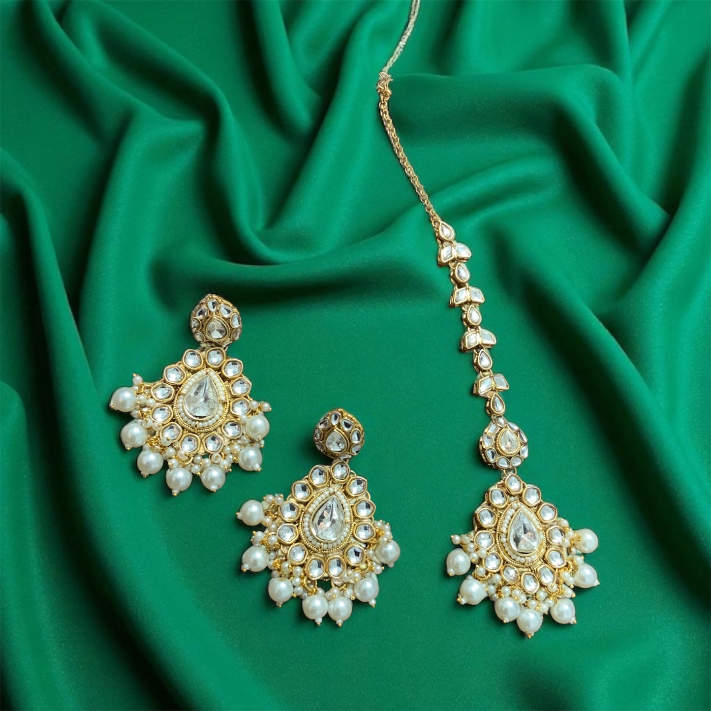 Ivory Kundan Jewellery Set