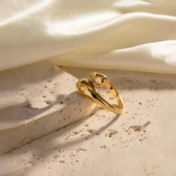 Hug Me Ring