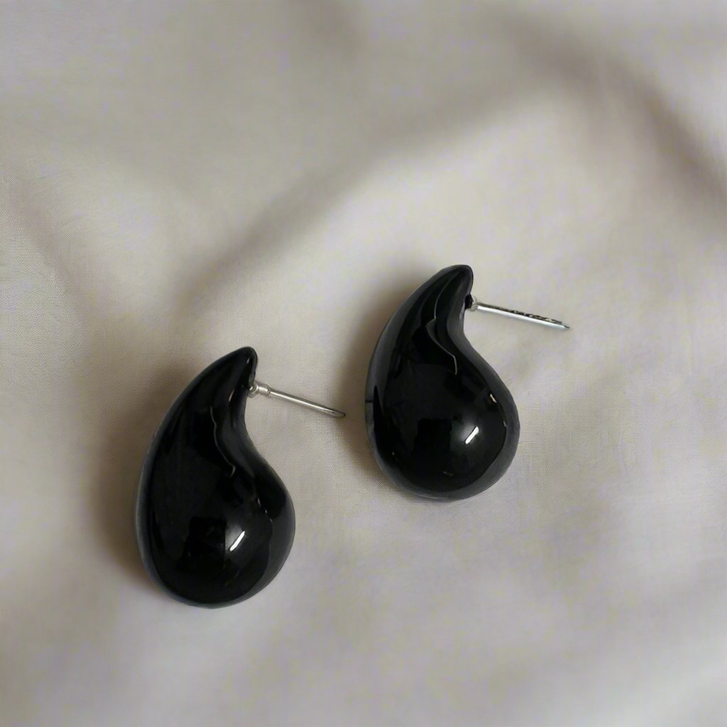 Black tea drop earrings