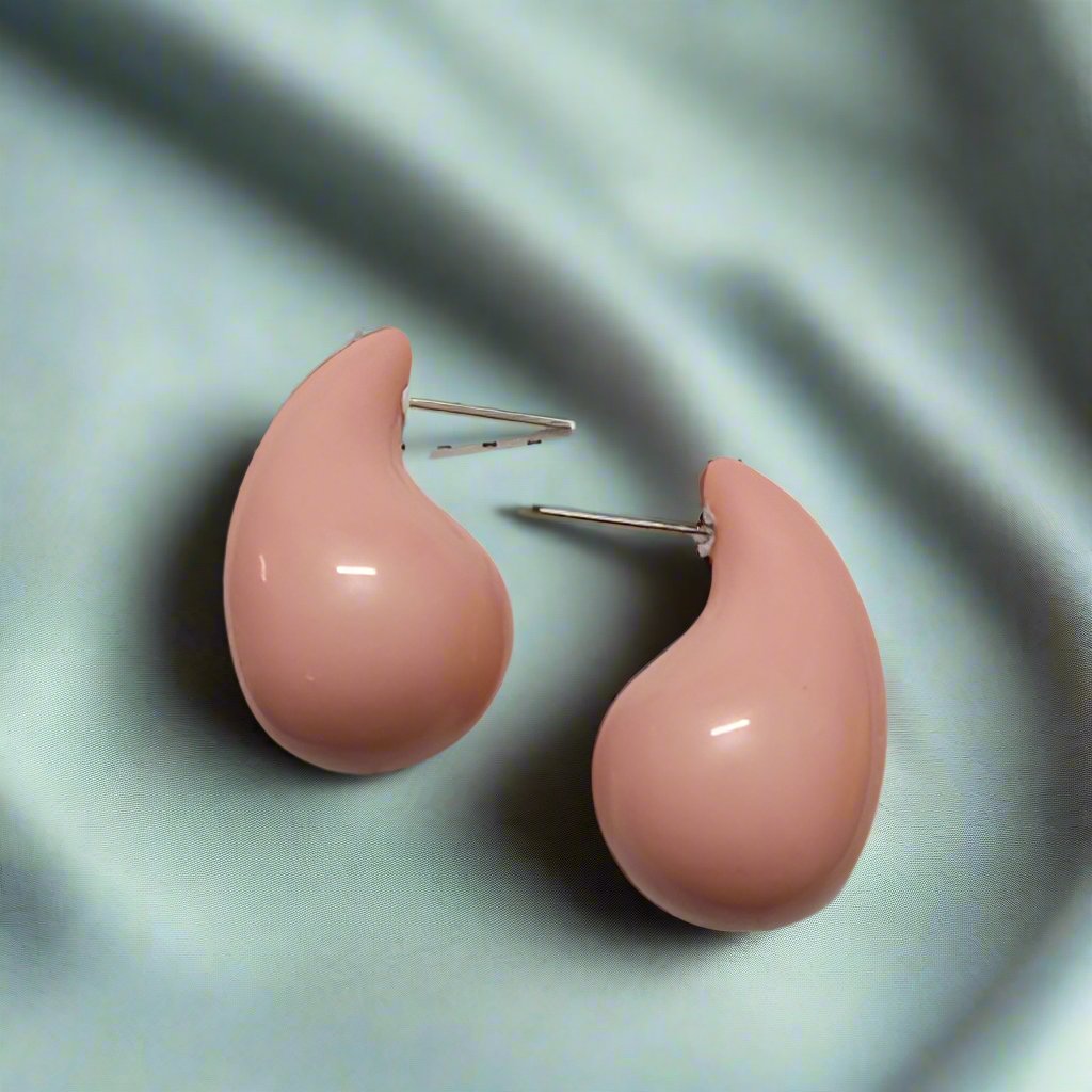 Peach tea drop earrings