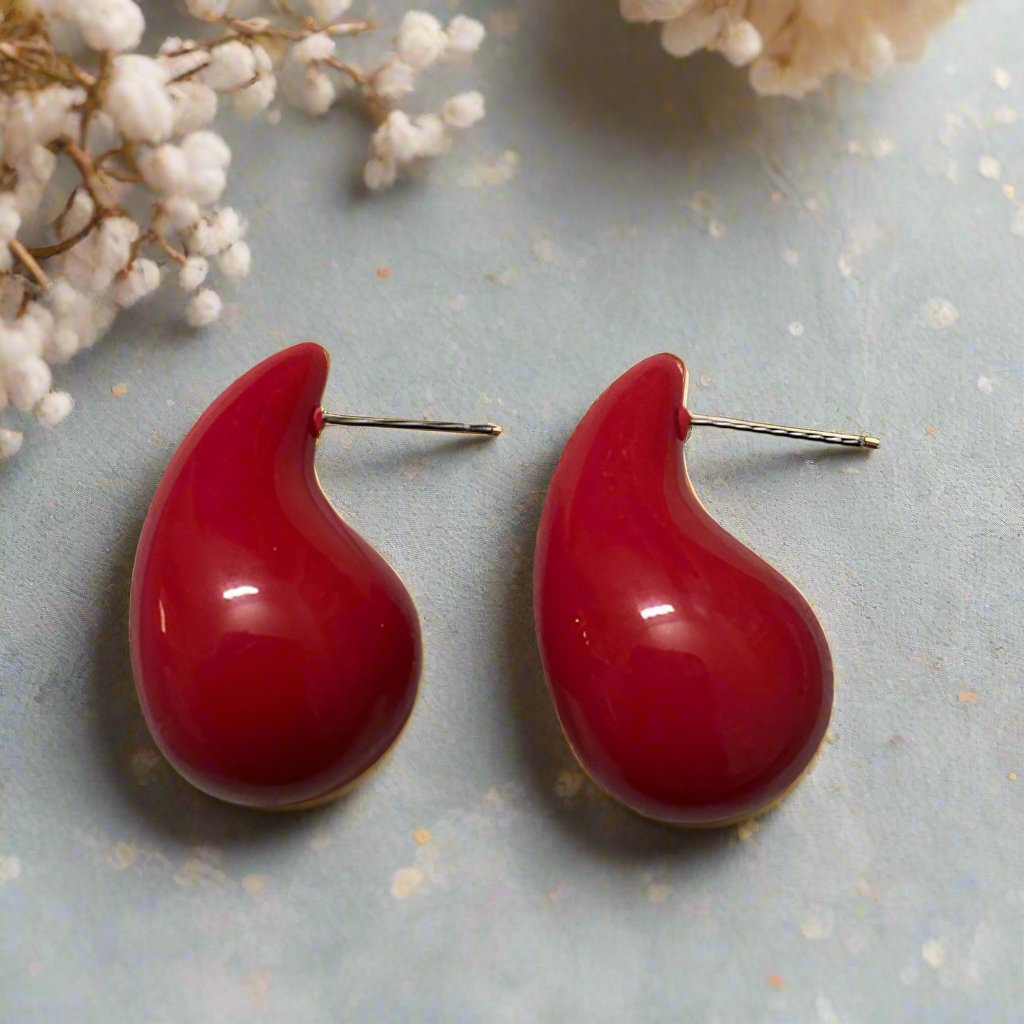 Red tea drop earrings