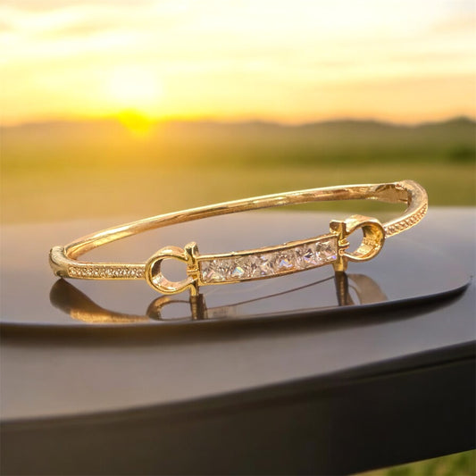 Thin Bracelet with AD Embedded