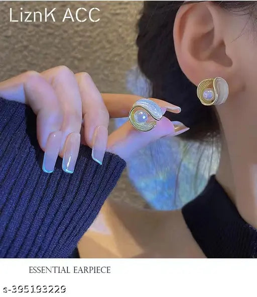 Casual Pearl Studs