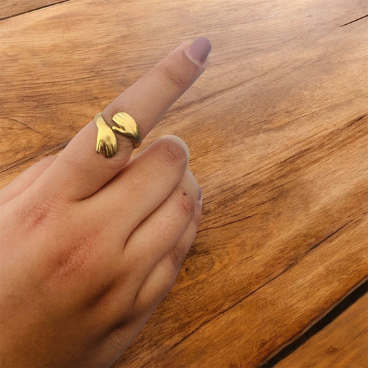 Hug Me Ring
