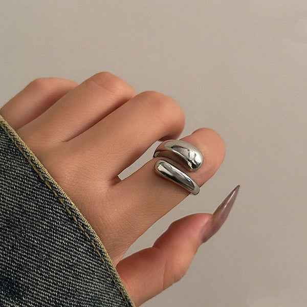 Hug Me Ring