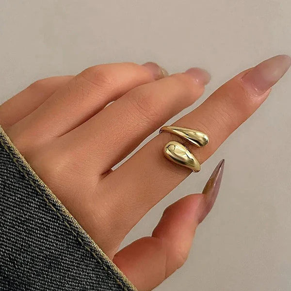 Hug Me Ring