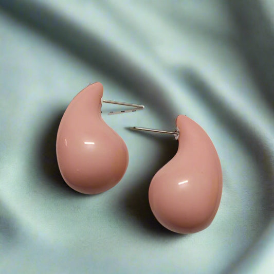 Peach tea drop earrings